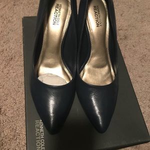 Kenneth Cole 3in Navy Blue Pump